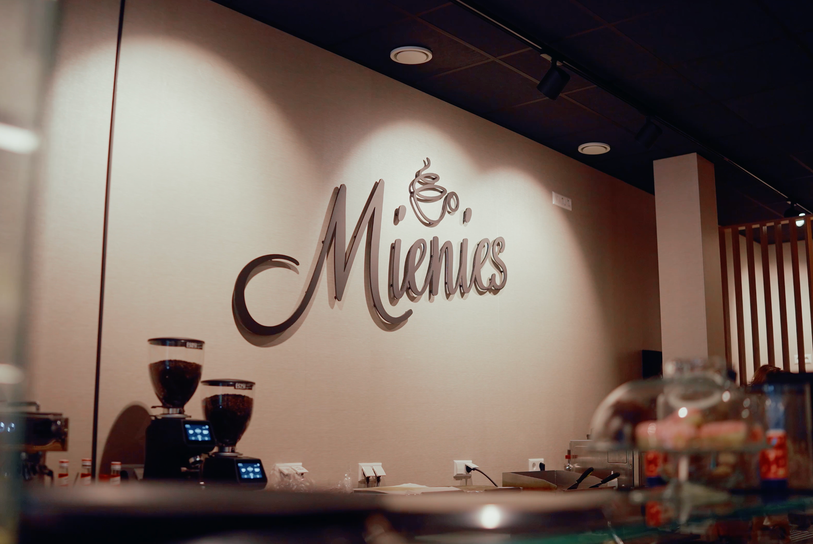 Het interieur van Mienies café in Haaksbergen